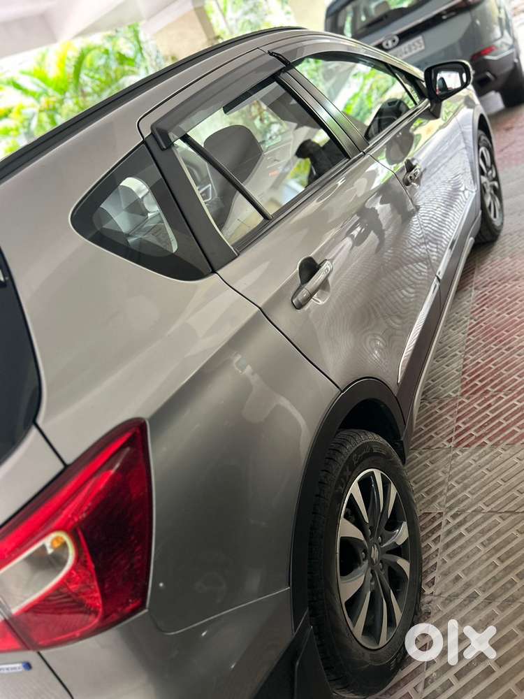 Maruti Suzuki S Cross Premium Silver, Petrol Smart Hybrid