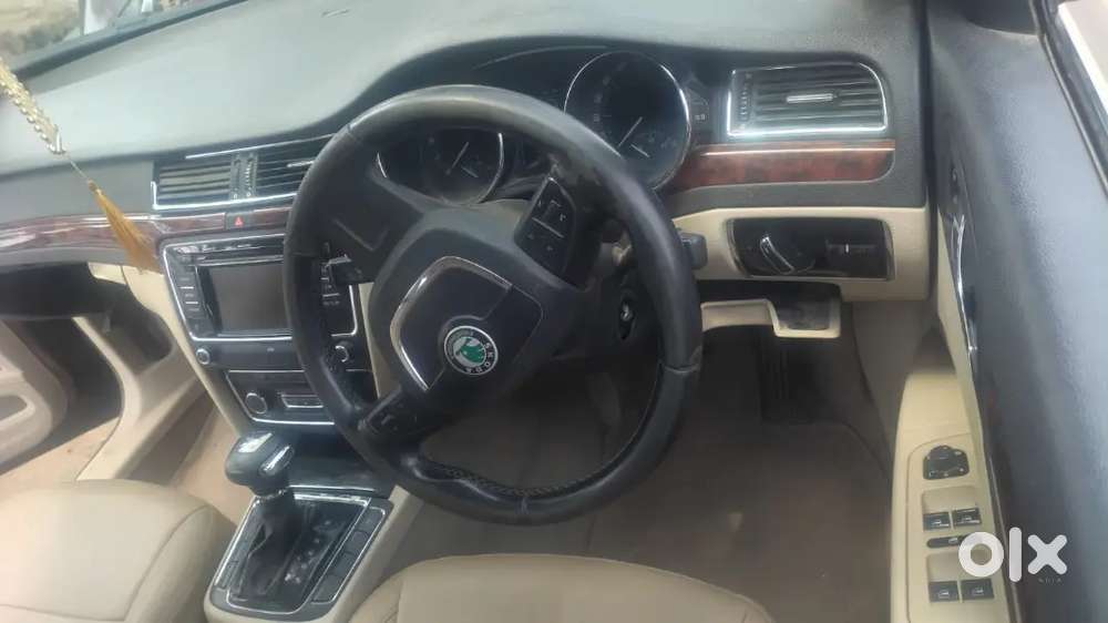 Skoda New Superb 2011