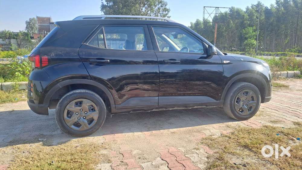 Hyundai Venue S Mt 1.2 Kappa, 2022, Petrol