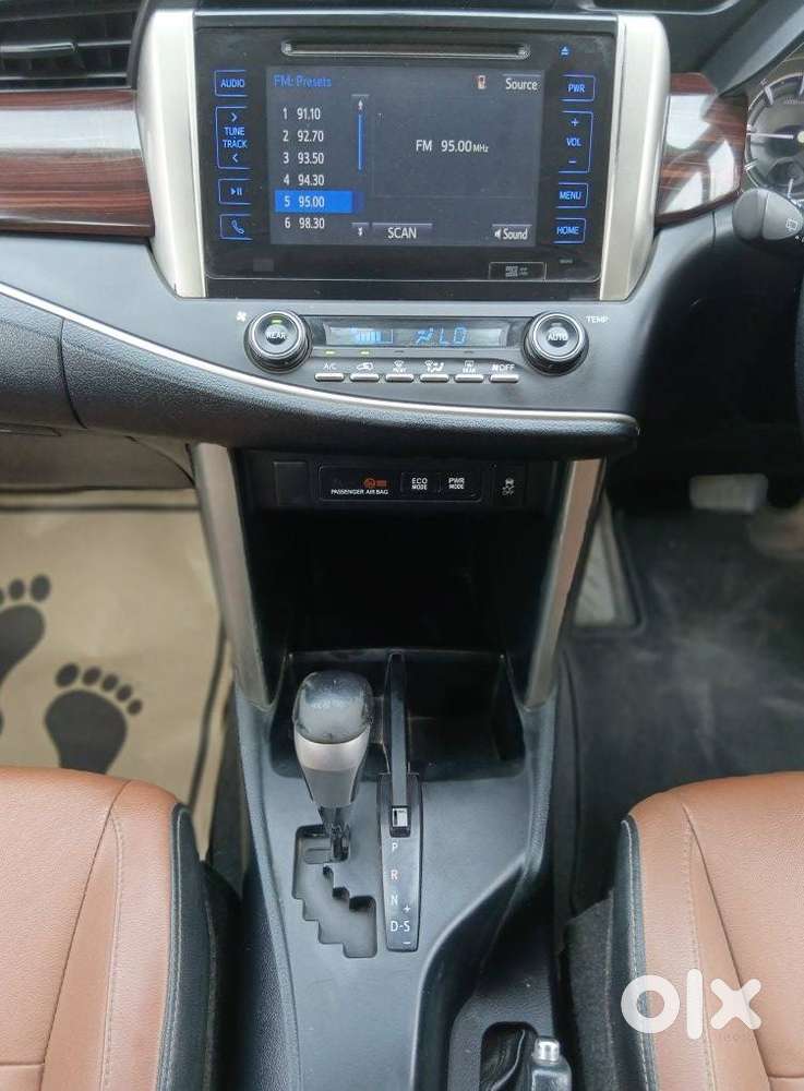 Toyota Innova Crysta 2.8z Automatic, 2016, Diesel