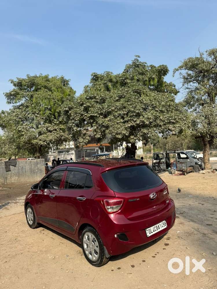 Hyundai Grand I10 2011 Cng & Hybrids Well Maintained