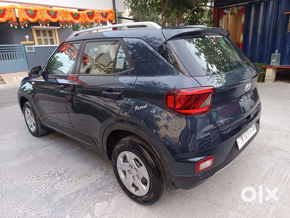 Hyundai Venue 1.2 S (o), 2019, Petrol