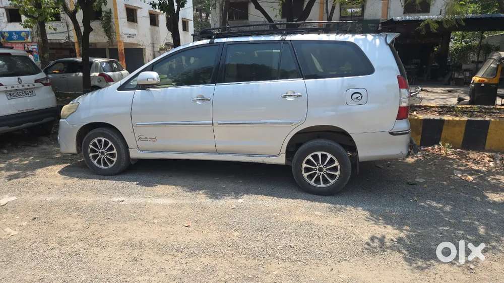 Toyota Innova 2012 Diesel Well Maintained