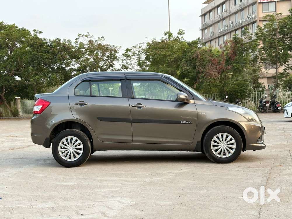 Maruti Suzuki Swift Dzire 1.2 Vxi Bsiv, 2015, Petrol