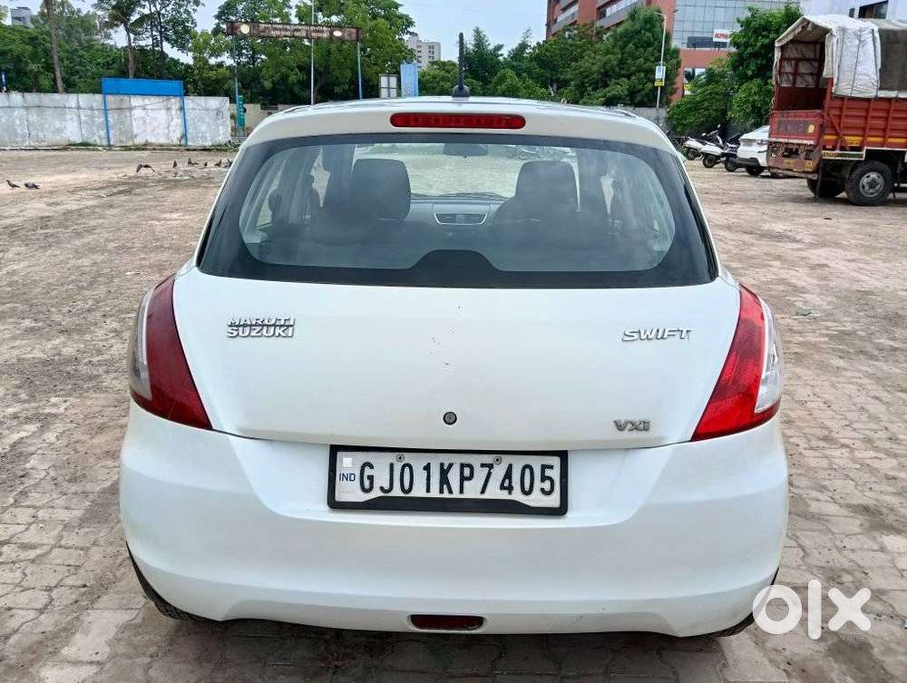 Maruti Suzuki Swift Vxi + Manual, 2012, Petrol