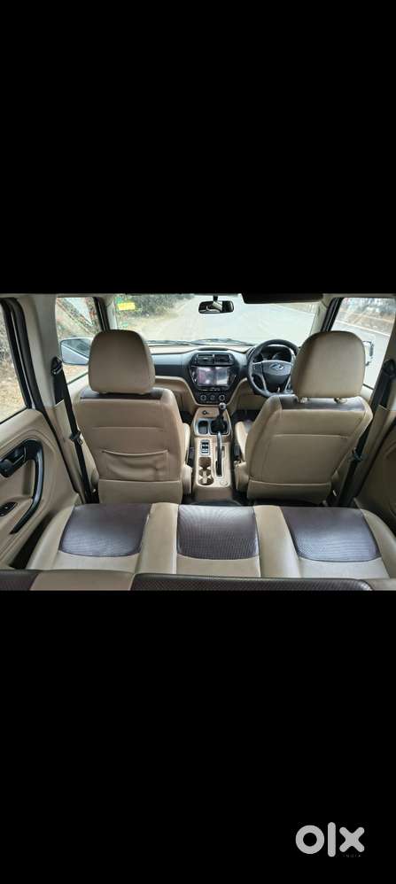 Mahindra Tuv 300 T4, 2018, Diesel
