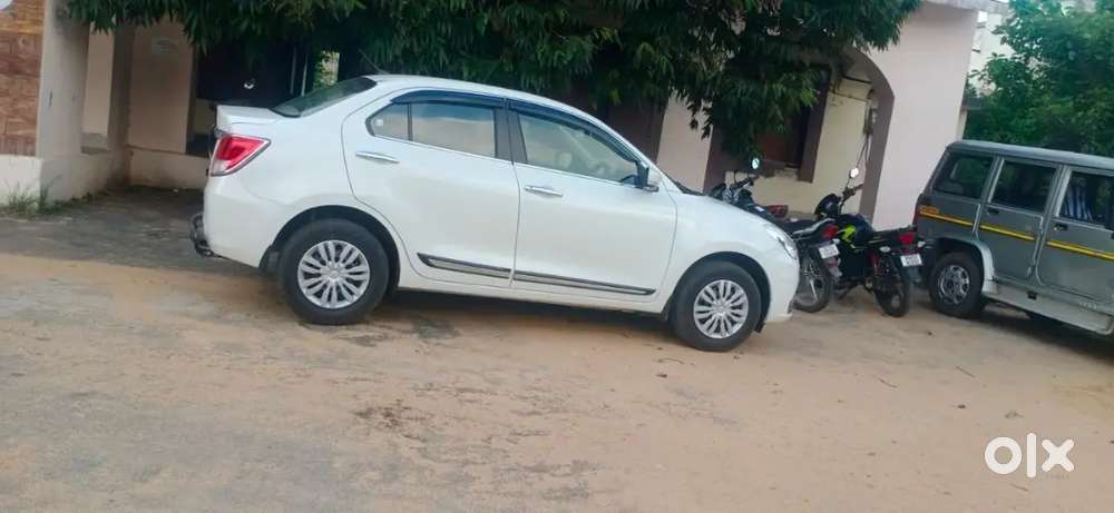 Maruti Suzuki Dzire 2023 Cng & Hybrids 125000 Km Driven