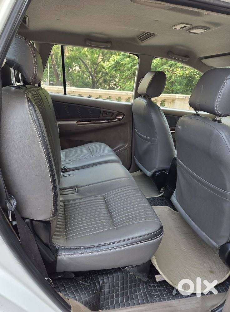 Toyota Innova 2.5 Gx 8 Seater Limited Edition, 2015, Diesel