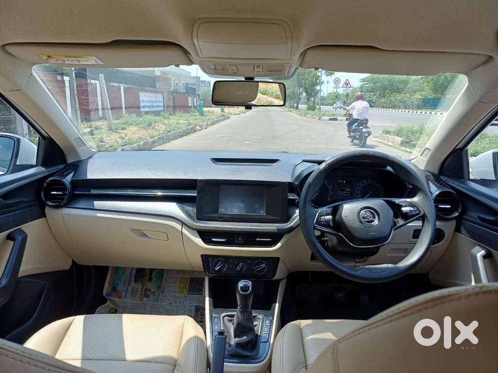 Skoda Slavia 1.0 Active Tsi, 2022, Petrol
