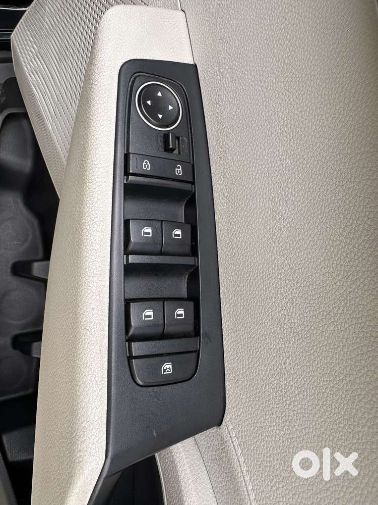 Kia Carens G 1.5 6mt Premium (o) 7-seater, 2024, Petrol