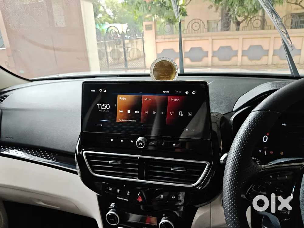 Mahindra Xuv 3xo 2024 Diesel Well Maintained