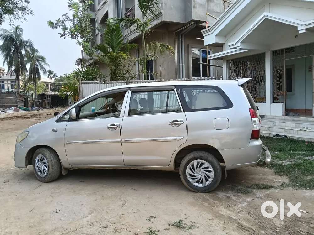 Toyota Innova Diesel 2.5 Manual 2011 In Tip Top Condition
