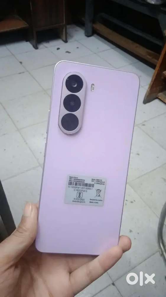 Realme p4x