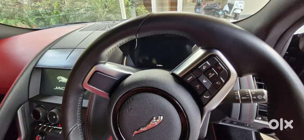 Jaguar F-type 2.0 (2024) – Single Owner
