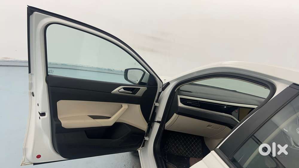 Volkswagen Virtus Highline Plus 1.0 Tsi At, 2023, Petrol