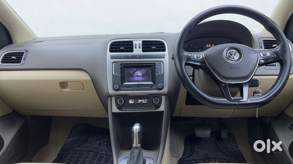 Volkswagen Vento Petrol Highline, 2016, Petrol