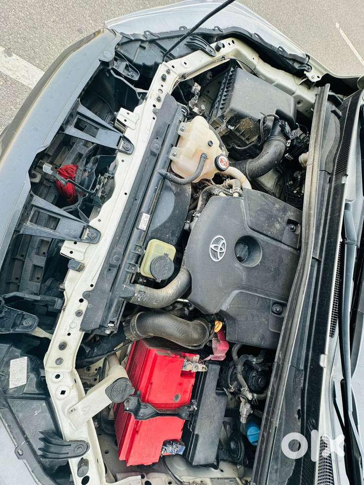 Toyota Innova Crysta [2020-ongoing] 2.4 Vx 8 Str, 2024, Diesel