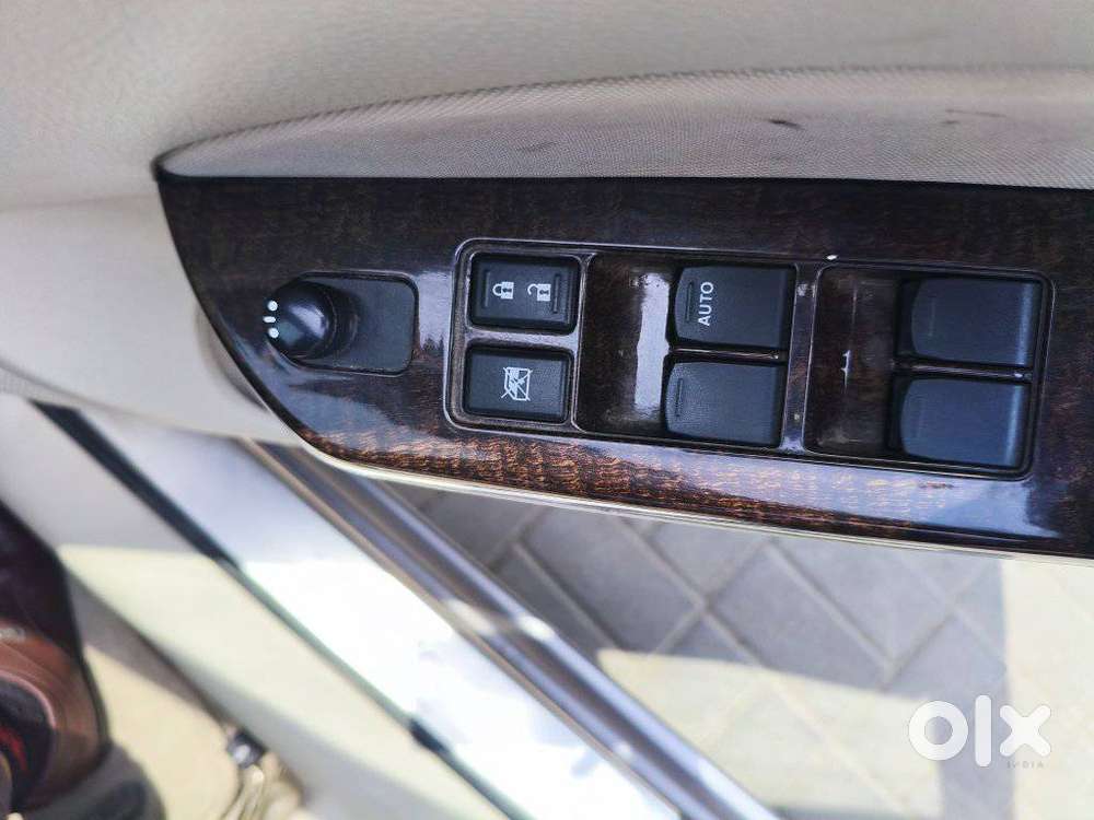 Maruti Suzuki Swift Dzire Vxi(o) Mt, 2014, Petrol