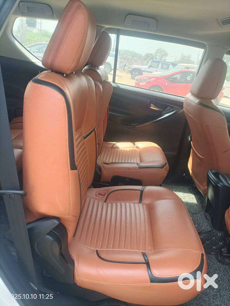 Toyota Innova Crysta 2.4 G Mt 7 Str, 2022, Diesel