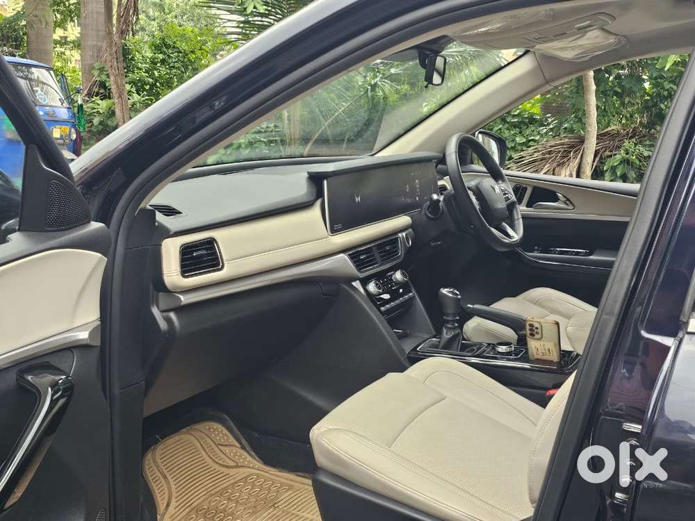 Mahindra Xuv700 2.2 Ax 7 Diesel Mt Str, 2024, Diesel