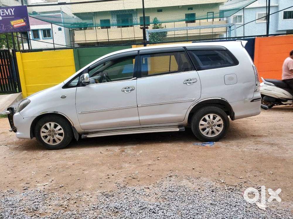 Toyota Innova 2.5 Vx 8 Str, 2009, Diesel