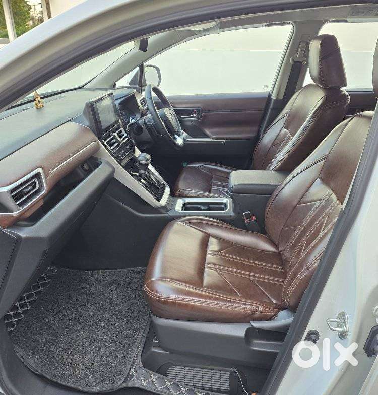 Toyota Innova Hycross 2.0 Vx Hybrid 7 Str, 2023, Cng & Hybrids