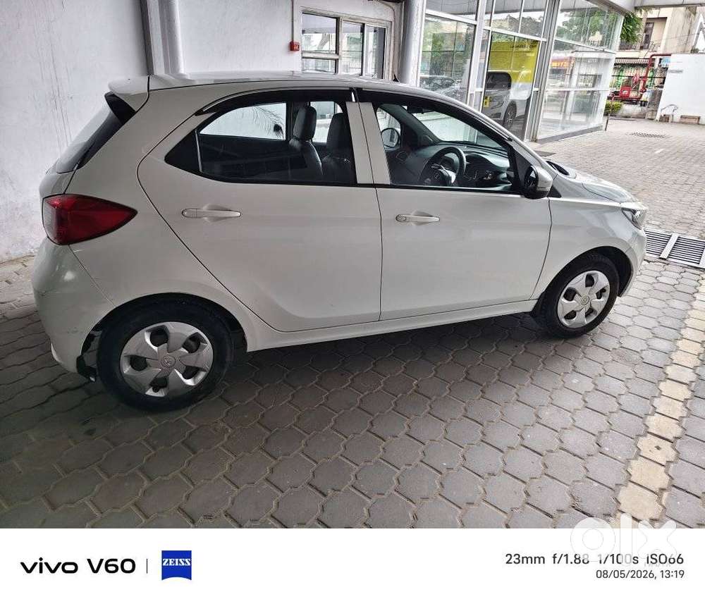 Tata Tiago 1.05 Revotorq Xt Option, 2023, Petrol
