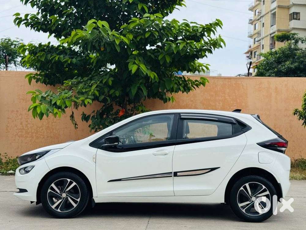 Tata Altroz Xz Plus (o) (s), 2023, Petrol