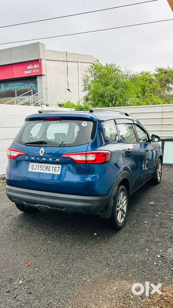 Renault Triber Rxz, 2022, Petrol