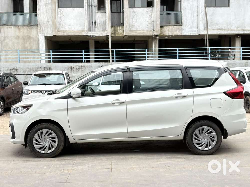 Maruti Suzuki Ertiga 1.5 Vxi, 2022, Petrol