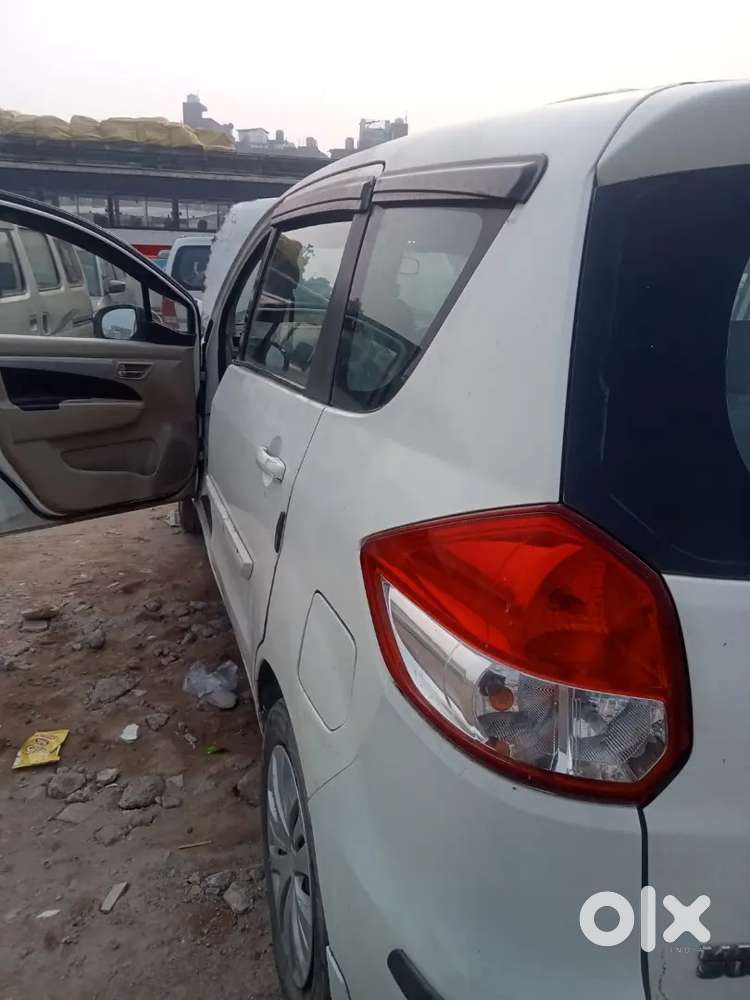 Maruti Suzuki Ertiga 2012 Petrol 98000 Km Driven