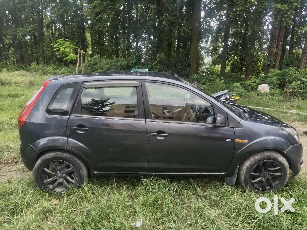 Ford Figo Diesel Zxi 2010