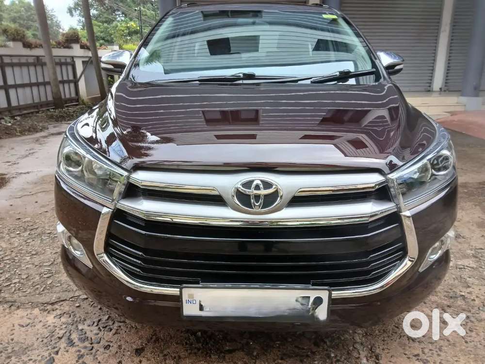 Toyota Innova 2016