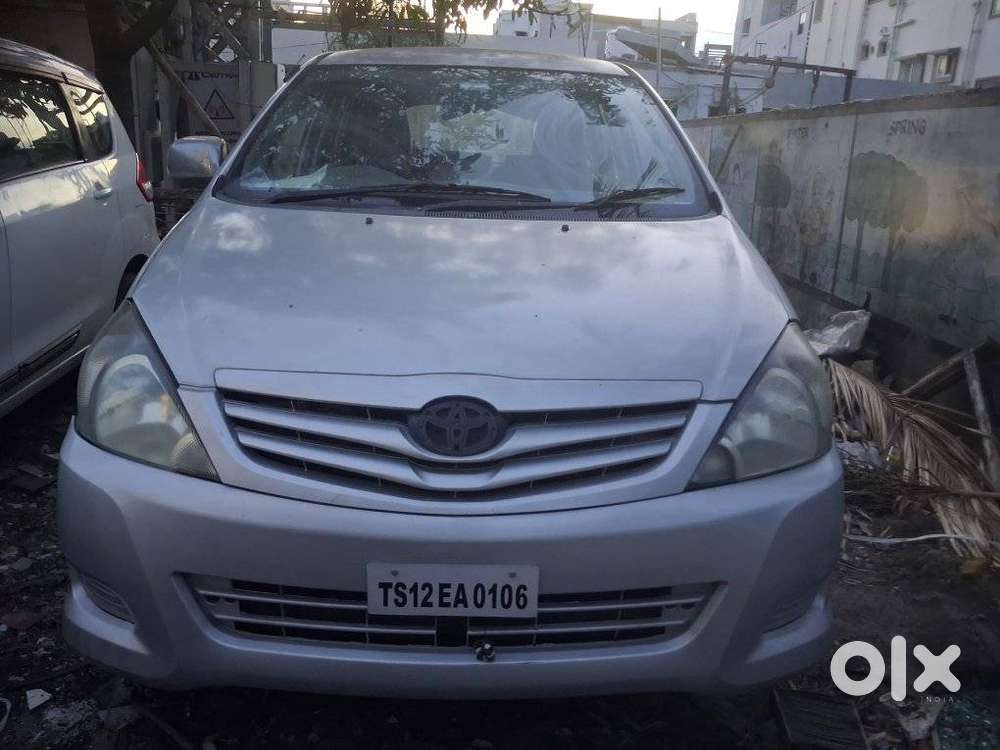 Toyota Innova 2.5 E Diesel Ms 7-seater, 2012, Diesel