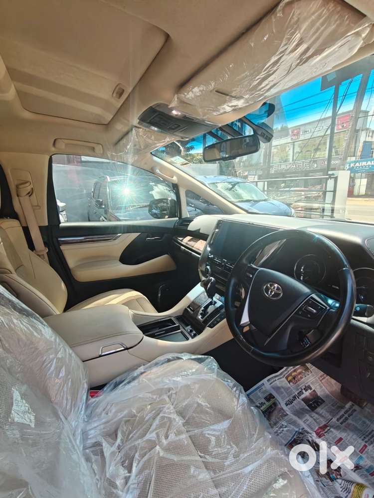 Toyota Vellfire Vip – Executive Lounge, 2022, Petrol