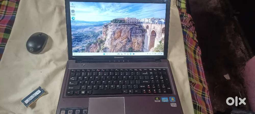 Lenovo IdeaPad Z580. Good working condition
