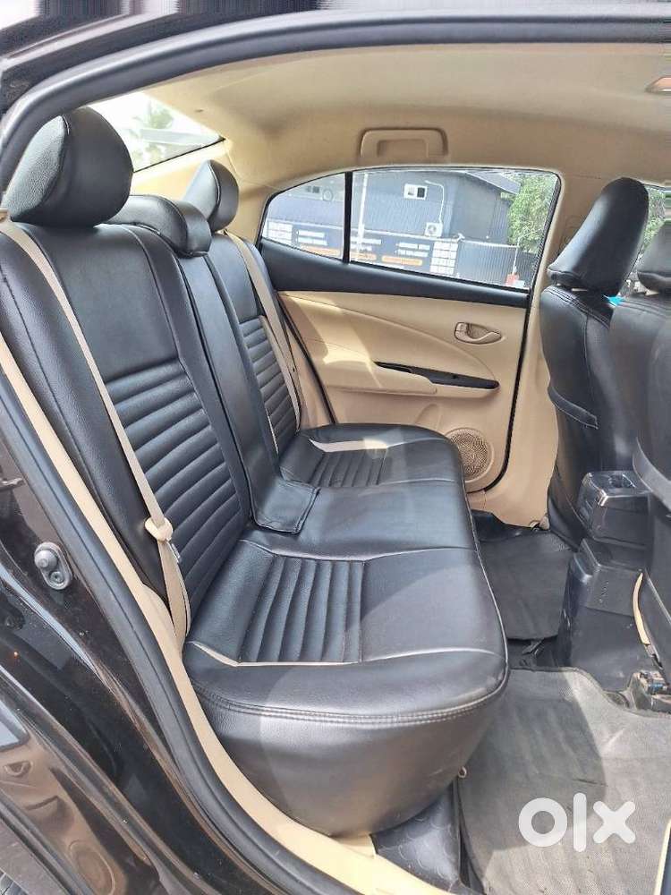 Toyota Yaris J Cvt, 2020, Petrol