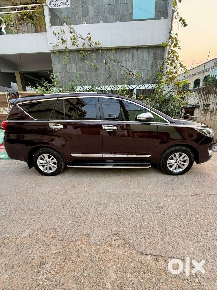 Toyota Innova Crysta 2017 Diesel Well Maintained