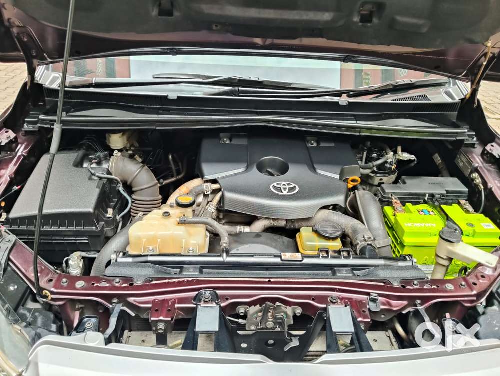 Toyota Innova Crysta 2.8z Automatic, 2016, Diesel