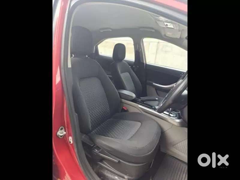 Tata Nexon 1.2 Revotron Xza Plus Dualtone, 2018, Petrol