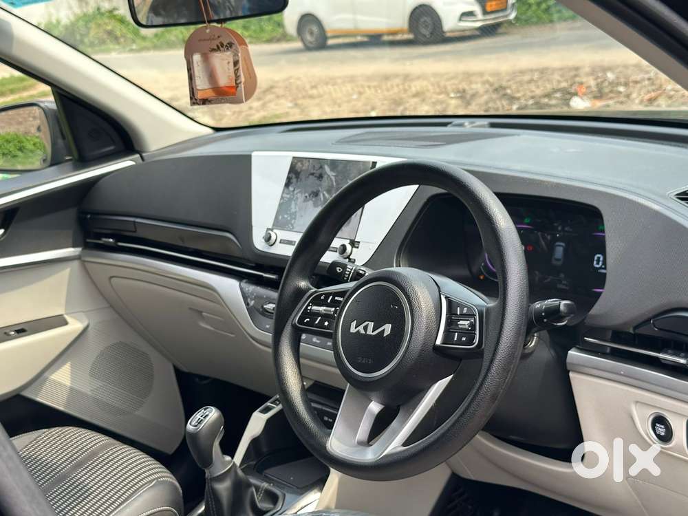 Kia Carens 1.5 Luxury Plus Turbo Dct 7 Str, 2025, Petrol