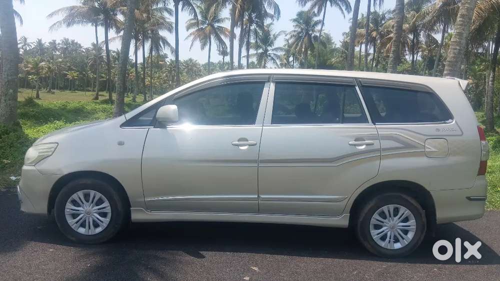 Toyota Innova 2013