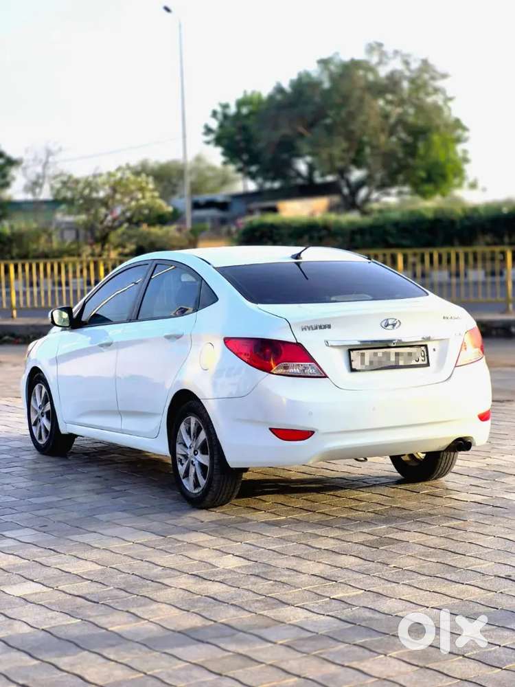 Hyundai Verna Fluidic 2012