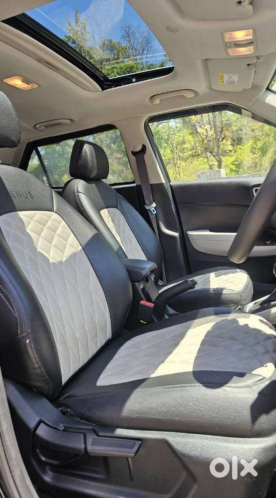 Hyundai Venue 1.0 S (o) Turbo Dct, 2025, Petrol