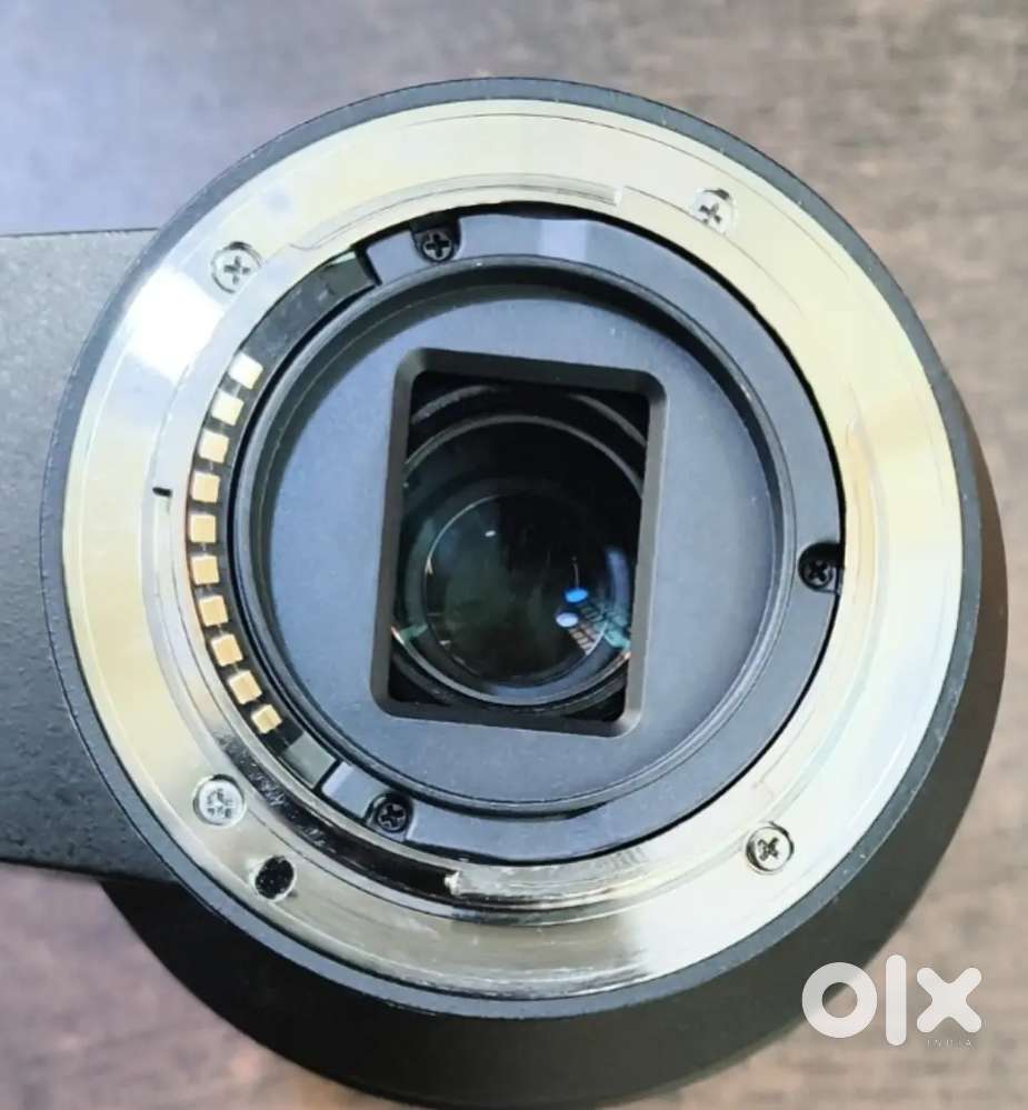 SONY SELF18-200 POWER ZOOM LENCE