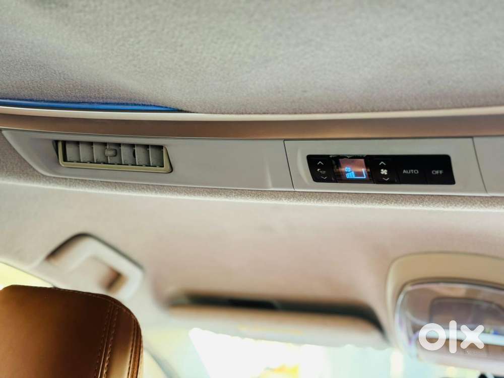 Toyota Innova Crysta 2.8z Automatic, 2018, Diesel