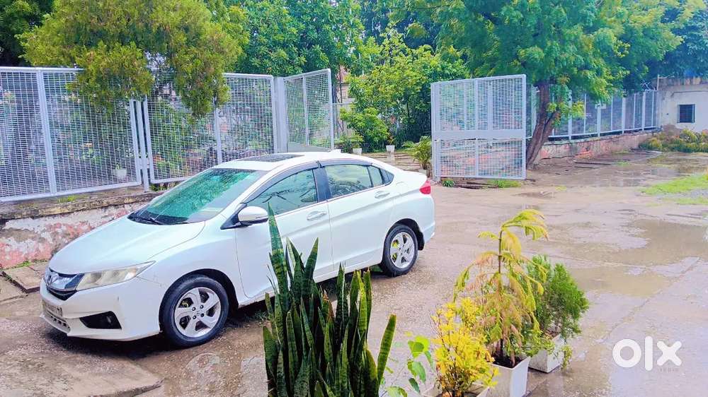 Honda City  2016 Cng & Hybrids Well Maintained, Push Button Start,