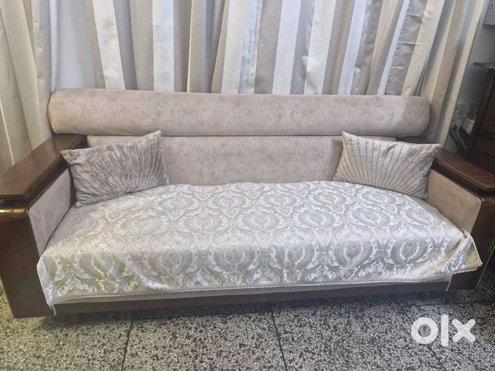 5 seater sofa