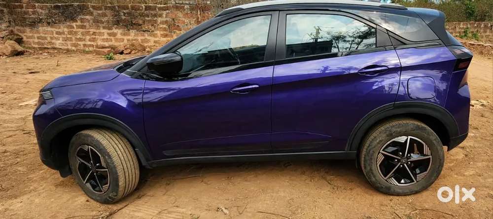 Tata Nexon Purple Petrol Automatic Top Model