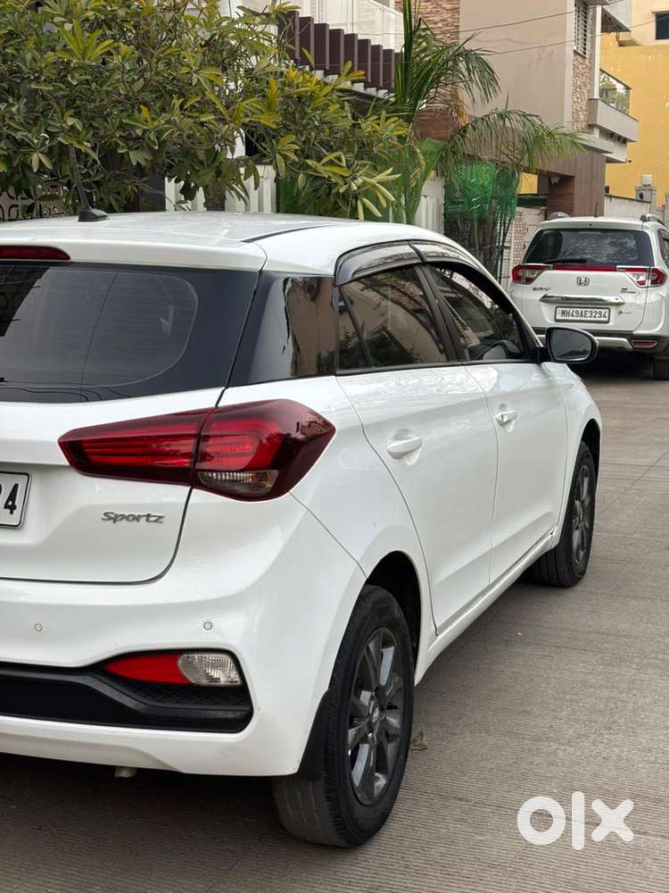 Hyundai I20 Sportz 1.2 Mt Dual Tone, 2019, Petrol